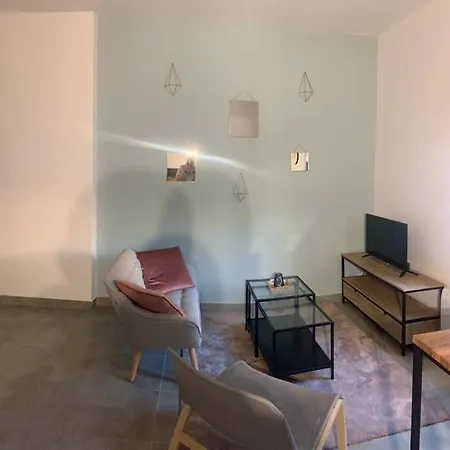 Appartement Bel Entierement Renove. *